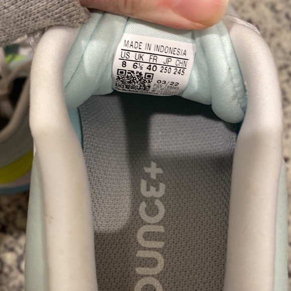 Adidas Shoes - Picture 5 of 6